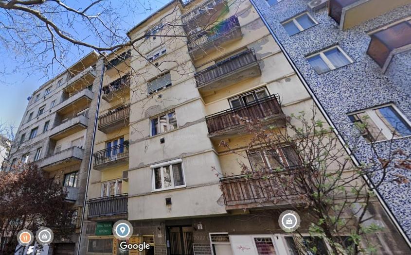 Kenyelmes Lakas Jo Helyen Lejlighed Budapest Eksteriør billede